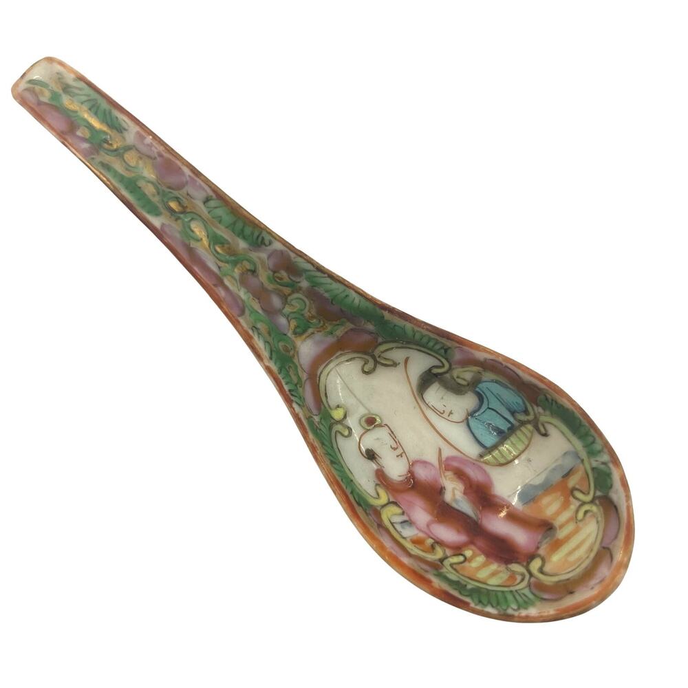 Antique Chinese Export PorcelainSoup Spoon 19th Century Famille Rose Medallion